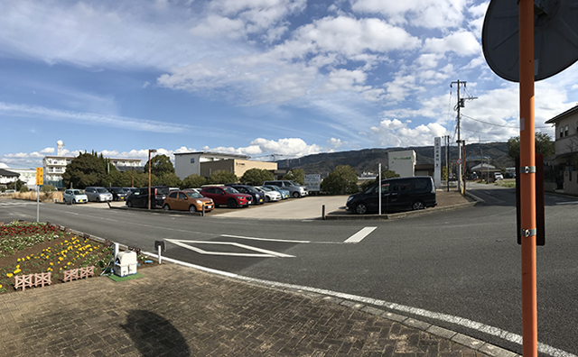 韮山駅駐車場